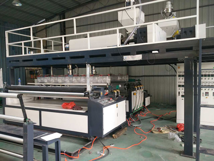 LS1600PE復(fù)合聚乙烯氣泡膜機(jī) 新型全自動(dòng)高速多層復(fù)合氣泡膜機(jī)組01