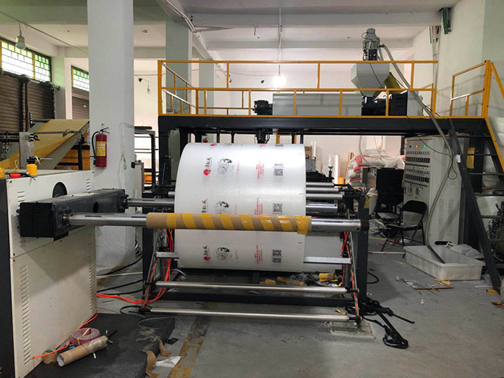 聚乙烯氣泡膜機(jī)-新型全自動高速復(fù)合多層氣泡膜機(jī)組-緩沖PE氣泡膜